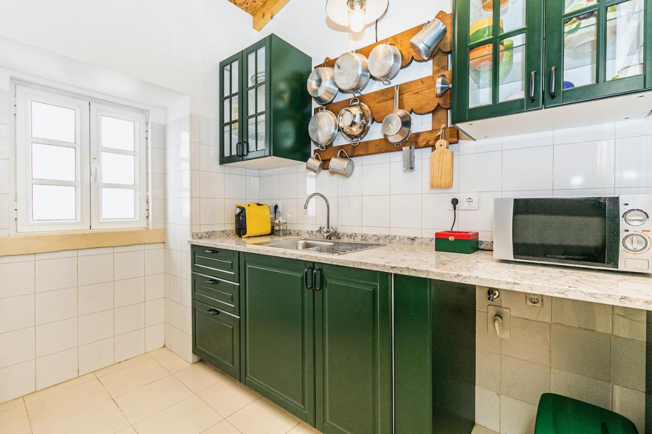 Moderno Apartamento Em Bairro Tipico Lisboeta Lisboa Eksteriør billede