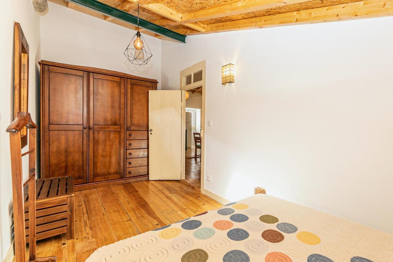 Moderno Apartamento Em Bairro Tipico Lisboeta Lisboa Eksteriør billede